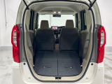 後席を格納すると、これだけの広さが!シーンに合わせたシートアレンジで、大きな荷物も積むことが出来ます♪