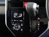 車内を快適に、オートエアコンを装備しています。