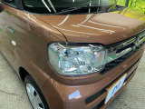 【LEDヘッドライト】悪天候や夜間走行時も良好な視界を確保し安心して運転できる高輝度LEDヘッドライトを装備!点灯速度が早く、消費電力も抑えられています。