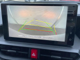 【バックカメラ】駐車時に後方がリアルタイム映像で確認できます。大型商業施設や立体駐車場での駐車時や、夜間のバック時に大活躍!