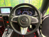 【純正革巻きステアリング】上質な革を使用することで、手にしっかり馴染みとても運転しやすいハンドルです♪