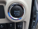 プッシュスタートです。エンジンの始動、停止がワンタッチ操作で出来ます。