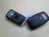 スマートキー1個ご用意いたします。純正エンジンスターター。