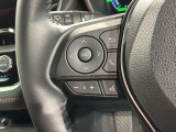 ステアリングにオーディオ操作スイッチが付いています。オーディオ画面に直接タッチしなくても操作が出来ますので、運転に集中できます。