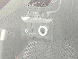 【ドライブレコーダー】安心・安全なカーライフに必須のドライブレコーダーを装備!走行中はもちろん、あおり運転や事故に遭遇した際の状況も映像で記録し、万一のリスクに備えます。
