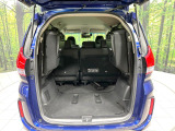 後席を格納すると、これだけの広さが!シーンに合わせたシートアレンジで、大きな荷物も積むことが出来ます♪