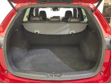 【トランク】積み込みやすくて、たっぷり積める荷室です。シートアレンジできるものは、乗車人数と荷物の量や大きさによってシートを動かすことができるので、より快適なドライブが可能です!