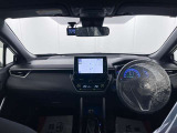 落ち着いたカラーの内装で、ゆったりと運転したい方に。