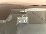 【ドライブレコーダー】ドライブレコーダー装備!走行中はもちろん、あおり運転や事故に遭遇した際、映像で記録し、万一のリスクに備えます。※記録用SDカードはお客様ご自身でご準備いただく必要があります。