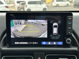 【バックモニター】後ろのカメラの映像をモニターに映し出すことができます!後方の見えない死角や、障害物との距離感をしっかり確認することができます!駐車が苦手な方におすすめです。