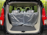 普段のお買い物や通勤、送迎等に十分な荷室スペースを確保しております。セカンドシートを倒すと、大きな荷物の積載も可能です♪