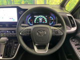 【純正革巻きステアリング】上質な革を使用することで、手にしっかり馴染みとても運転しやすいハンドルです♪