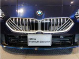【キドニーグリル】BMWは約90年もの間、ほぼ全ての車両にひと目でBMWだと分かるこの特徴的なフロントグリルが備えられ、デザイン・アイコンとして親しまれてきました。