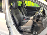 運転席シート廻りは使用感も少なく、良好な状態となっています。前オーナー様が丁寧に使っていたことがよくわかりますね。