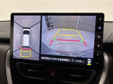 パノラマモニターは上から見下ろした様な感覚で位置を把握できます♪苦手な駐車も自信が持てます♪