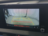 駐車が苦手な方でも安心のバックガイドモニター搭載。 後方の映像をクリアに表示し、ガイドラインで車庫入れや縦列駐車をしっかりサポート。毎日の運転がぐっとラクになります。