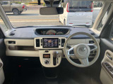 ☆使い勝手の良いインパネデザイン。手を伸ばせばそれぞれのスイッチ類にも届いて操作性もよいです☆
