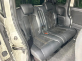 後部座席も気になるようなキズ・汚れやへたり等、大きなダメージはなく、良好な状態です。