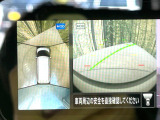 【アラウンドビューモニター】専用のカメラにより、上から見下ろしたような視点で360度クルマの周囲を確認することができます☆縦列駐車や幅寄せ時に活躍してくれます♪