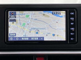 純正ナビを装備。タッチパネル式で使いやすく、お出かけもラクラクです。