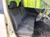 運転席シート廻りは使用感も少なく、良好な状態となっています。前オーナー様が丁寧に使っていたことがよくわかりますね。