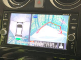 【アラウンドビューモニター】専用のカメラにより、上から見下ろしたような視点で360度クルマの周囲を確認することができます☆死角部分も確認しやすく、狭い場所での切り返しや駐車もスムーズに行えます。
