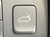 【パワーバックドア】スマートキーや運転席のボタンを押すだけでリアゲートが自動で開閉します!荷物を持っている時や、高い位置にあるバックドアを閉める際に便利な機能です♪