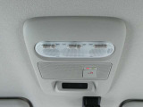 夜間ドライブも安心なマップランプが備わっています。