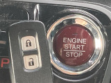 【 スマートキー・プッシュスタート 】鍵を挿さずにポケットに入れたまま鍵の開閉、エンジンの始動まで行えます。