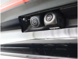バックカメラが付いているので後方確認が非常にしやすいです。今や運転初心者も熟練者も必須装備!ついていて損はないですね♪