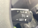【クルーズコントロール】高速道路もラクラク走行。アクセルを離しても一定速度で走行ができ、長距離運転時の負担を軽減!加速・減速も簡単なスイッチ操作で調整できます。