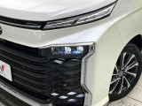 【LEDヘッドライト】悪天候や夜間走行時も良好な視界を確保し安心して運転できる高輝度LEDヘッドライトを装備!点灯速度が早く、消費電力も抑えられています。