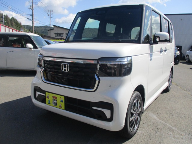 N-BOXカスタム  カスタム 660 4WD