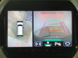 上から見下ろしたような視点で360度車の周囲を確認することができます!死角部分も確認しやすく、狭い場所での切り返しや駐車もスムーズに行えます♪