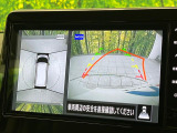 【アラウンドビューモニター】専用のカメラにより、上から見下ろしたような視点で360度クルマの周囲を確認することができます☆死角部分も確認しやすく、狭い場所での切り返しや駐車もスムーズに行えます。
