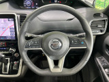 【純正革巻きステアリング】上質な革を使用することで、手にしっかり馴染みとても運転しやすいハンドルです♪