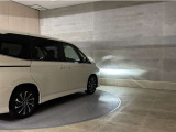 LEDヘッドランプです。十分な明るさを保ちつつも消費電力が少なく、バルブ寿命も長いのが特徴です。瞬時にMAXの光量を発揮するのもLEDならではです。