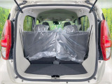 普段のお買い物や通勤、送迎等に十分な荷室スペースを確保しております。セカンドシートを倒すと、大きな荷物の積載も可能です♪
