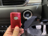 【スマートキー(エンジンスタートストップスイッチ)】スマートキー(電子キー)を持っていれば、スイッチを押すだけでエンジンをかけることができます!