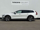◆サイド/流麗なプロポーションはVOLVO車の真骨頂。「美しいものと共にありたい」というオーナーの願いを満たします