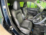 運転席シート廻りは使用感も少なく、良好な状態となっています。丁寧に使われていたことがよくわかりますね。