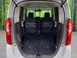 普段のお買い物や通勤、送迎等に十分な荷室スペースを確保しております。セカンドシートを倒すと、大きな荷物の積載も可能です♪