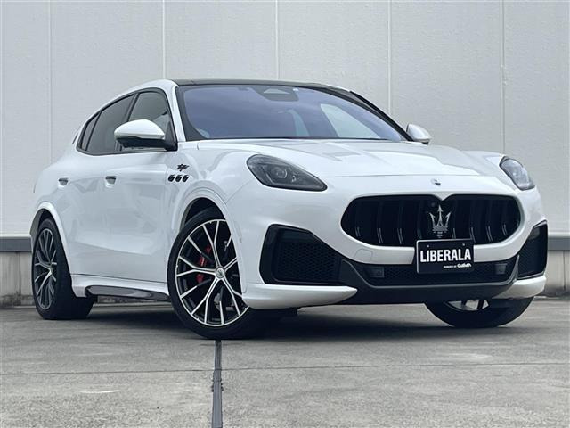 グレカーレトロフェオ 4WD本革シート