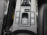 「電動パーキングブレーキ」「ホールドブレーキ」 を採用