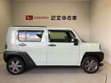 車両右側面からの写真になり。車をご覧になりたい時はお気軽に最寄りの店舗へご相談下さい。