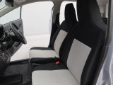 愛知ダイハツではお車をご購入頂いた後が本当のお付き合いのスタートだと思っています。 ですので定期点検や車検もお得なパックをご用意してお客様に頼りにされるダイハツディーラーを目指しています☆