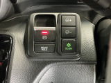 パーキングブレーキはスマートな電子制御式と合わせて渋滞時等にブレーキペダルから足を離しても停車状態を保持してくれるオートブレーキホールド機能で運転が楽になります。スタートはアクセルペダルを踏むだけ