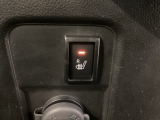シートヒーターが付いています!寒い日に便利な装備ですね。