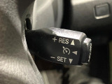 【クルーズコントロール】高速道路もラクラク走行。アクセルを離しても一定速度で走行ができ、長距離運転時の負担を軽減!加速・減速も簡単なスイッチ操作で調整できます。