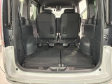 3列目シートを格納すればラゲッジスペースを更に広く使えます。